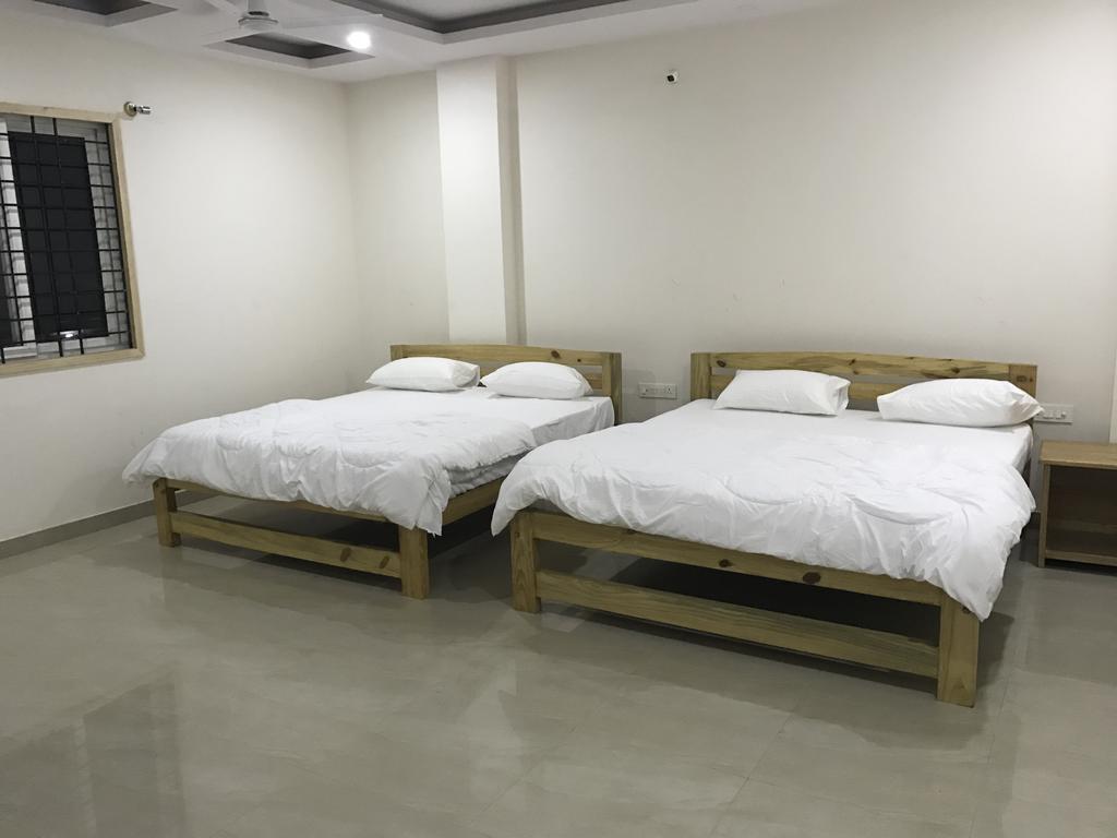 Avigna Lokesh Hotel Chik Banavar Exterior photo